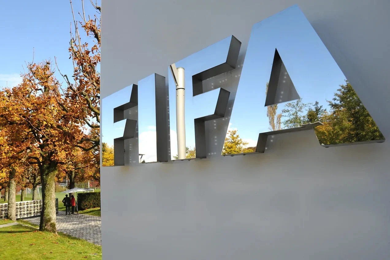 ليكيب: فيفا يخطط لشراء ستاد دو فرانس لاستضافة كأس العالم للأندية