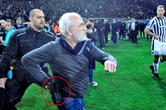 حكم يوناني يعترف بعد مرور 5 سنوات بتغييره نتيجة مباراة لكرة القدم تحت تهديد السلاح