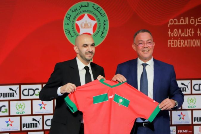 عاجل: الركراكي يستمر في تدريب منتخب المغرب رغم نكسة أمم إفريقيا
